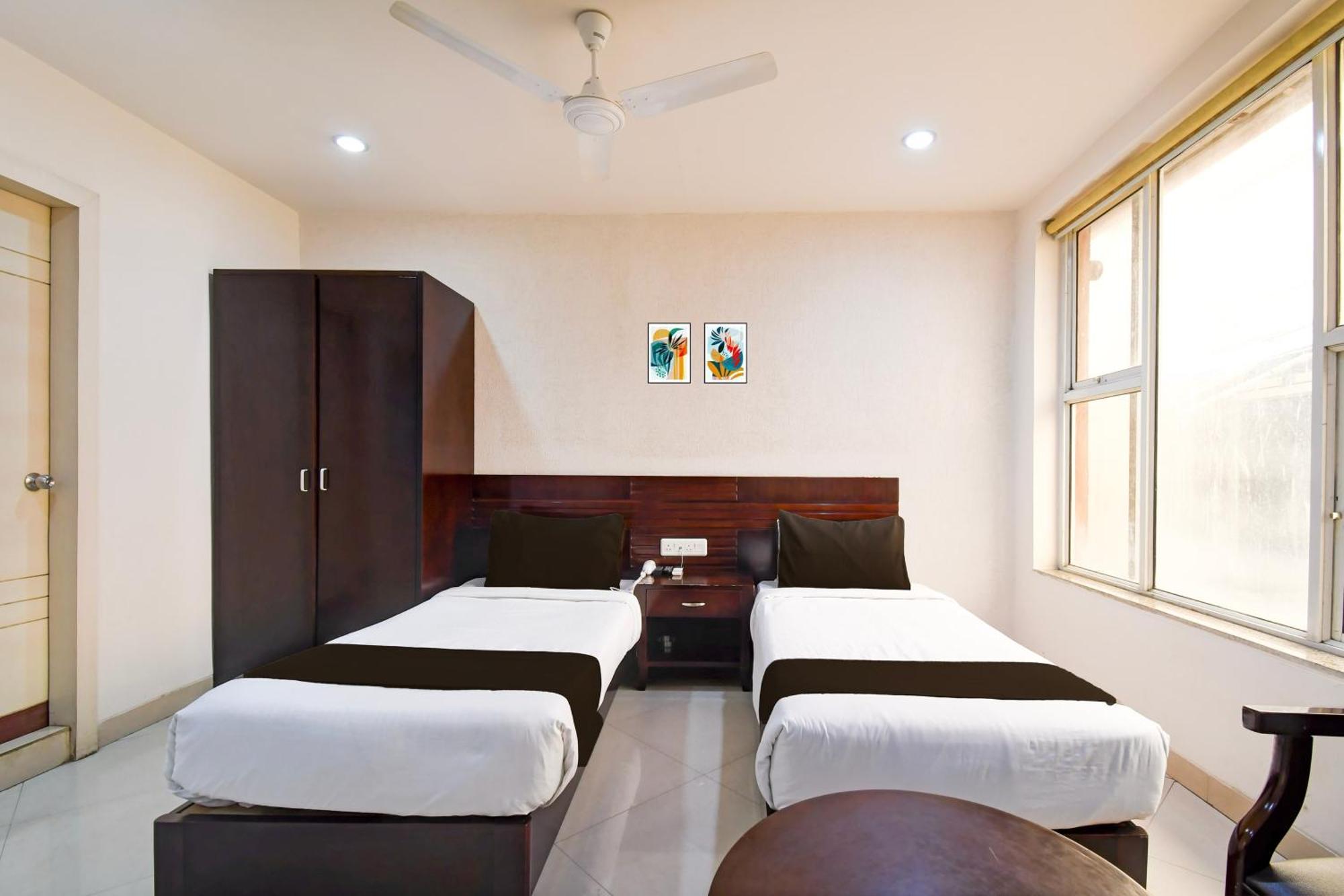 Super Townhouse Harmu Road Formerly Elite City Ranchi Eksteriør bilde